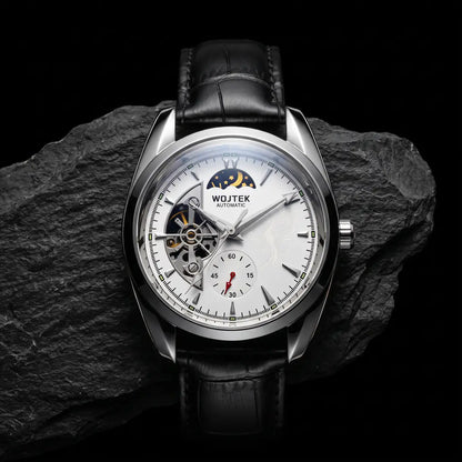 Gravité Obsidian — dark slate lifestyle shot